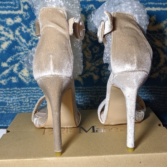 NIB Taupe High Heels Velvet W/ Ankle Straps - Picture 6 of 8